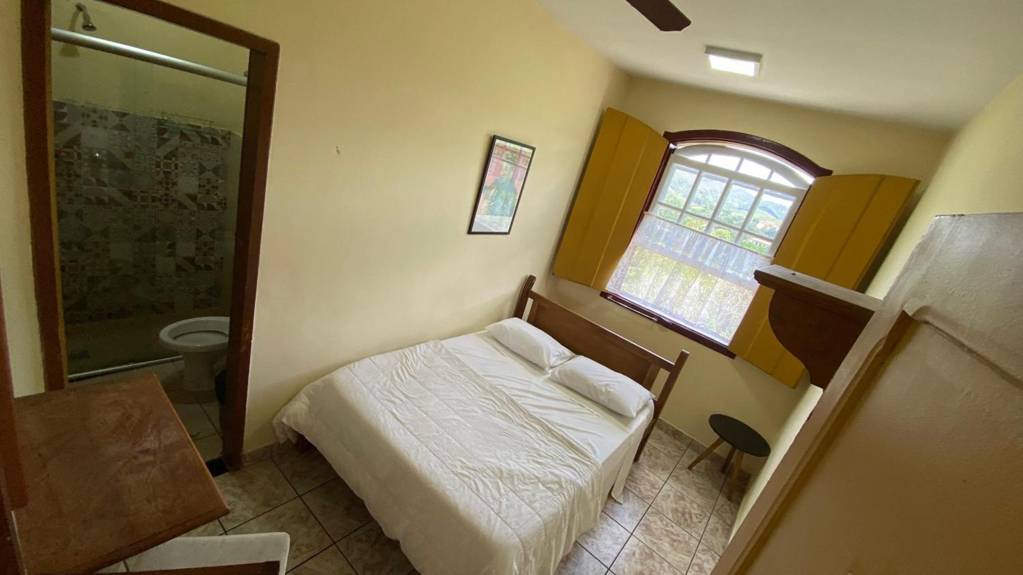 Brumas Ouro Preto Hostel E Pousada Room photo